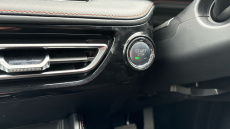 MG HS 1.5 T-GDI Trophy 5dr DCT Petrol Hatchback